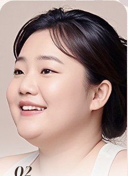 미소 짓는 여성 얼굴