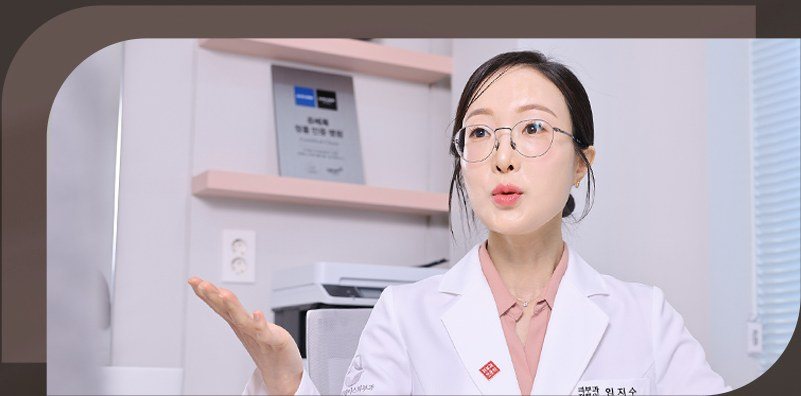 상담하는 의사의 모습