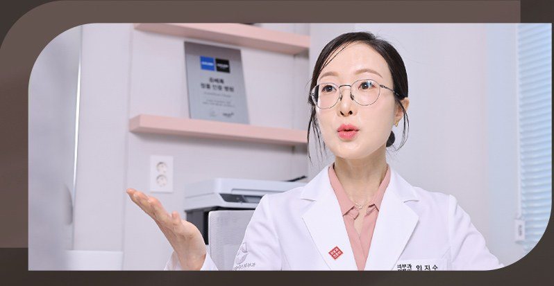 상담하는 의사의 모습
