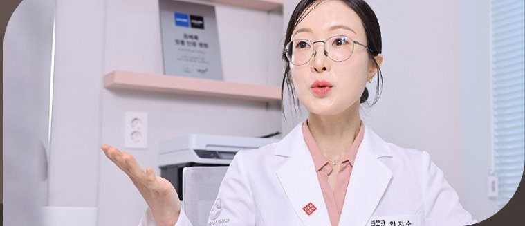 상담 중인 의료진 사진
