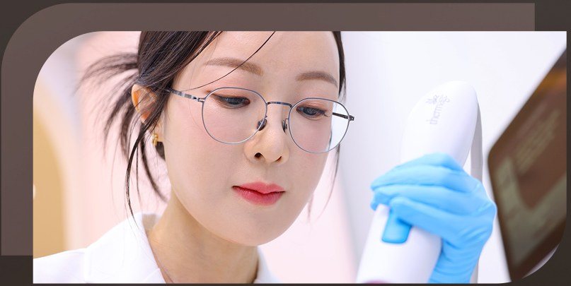 시술을 진행하는 의료진 모습