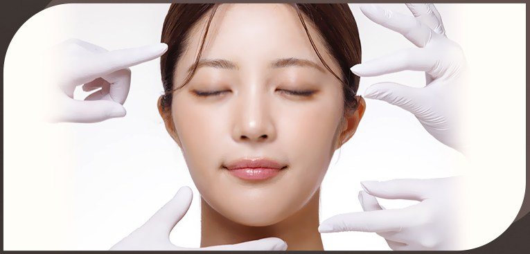 얼굴 라인 디자인 및 진찰 모습